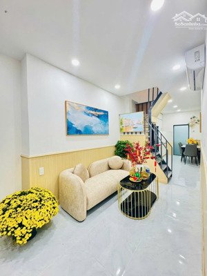 bán nhà hẻm xe hơi 4 tầng cư xá đô thành quận 3, gần bệnh viện, chợ, dtcn 27m2 ngang 3.3m, giá 7 tỷ