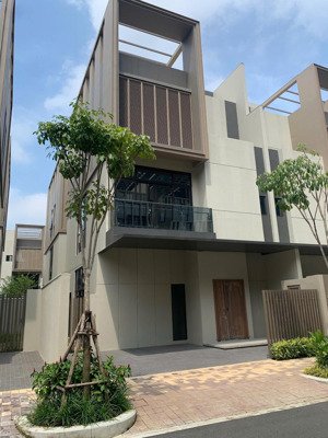 cho thuê biệt thự song lập the orchard - hướng đông nam. nội thất cơ bản giá thuê 45tr/tháng.