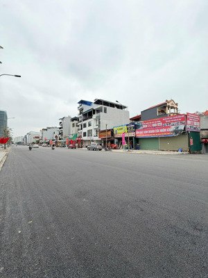 chính chủ cần bán lô đất cách phố nguyễn lam 8m - đường 2 ôtô tránh nhau kinh doanh bất chấp