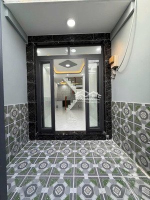 bán nhà đẹp 1 lầu - có sân để xe - 3x10m - lê văn lương - quận 7