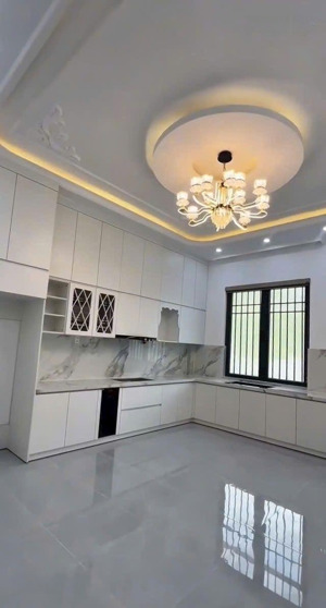 căn nhà mới xây 3 tầng có thang máy khu an sơn đà lạt 9 tỷ 6 - khu an ninh, dân trí. cách hồ xh 3km