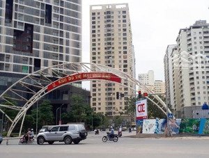 cho thuê nhà mới xây - mặt tiền đẹp - có thang máy