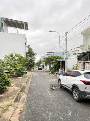 lô đất góc sinh lời tốt đường nhựa 10m giá 3,1 tỷ cơ hội đầu tư đẹp cho anh/chị đầu tư