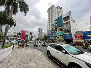 bán nhà mặt tiền quang trung sầm uất ngay vòng xoay, dt 148,5m2 vừa ở vừa cho thuê dòng tiền 30tr/t