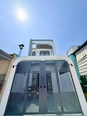 bán nhà lầu siêu đẹp, sổ hoàn công, gần chợ tân phong, chỉ 3tỷ190