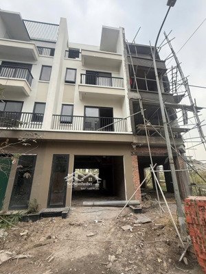 flc trop hạ long giá 20tr/m đất - thoáng trước thoáng sau không bị áp lưng vào nhà nào