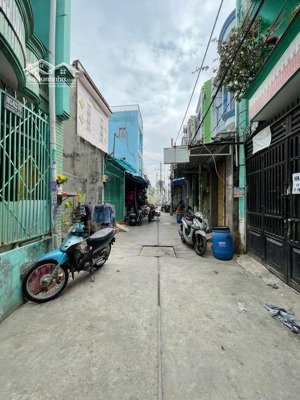 nhà đẹp bình tân - dt 46m2 - 3pn - giáp quận 6 - có phòng ngủ trệt cho người lớn tuổi