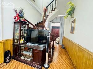 CÓ ĐỦ LÀM BẠN NGẠC NHIÊN? Nhà 16m² xây 4 tầng, hơn 3.3 tỷ, trung tâm Đống Đa