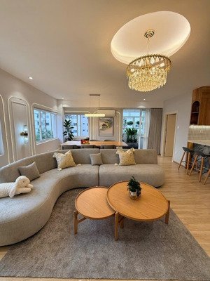 cần tiền bán gấp hưng vượng 2, 143m, 2pn master, 3wc, 10ty9, nhà đẹp lung linh, thân thiện, an ninh