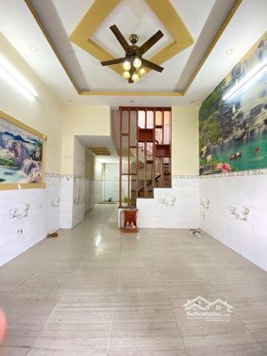 cực sốc gấp bán trước tết - chỉ 4,2 tỷ có nhà 2t2pn - 70m2 (4,5x15,5) - hxh - lò lu - sân đỗ ô tô