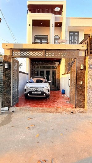 nhà phố sổ riêng gần trường nguyễn thị minh khai, phường tân đông hiệp, tp hcm