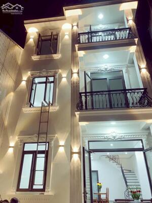 Nhà 3 tầng full nội thất gần chợ mai tp Huế