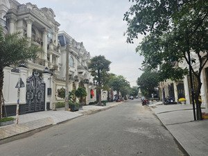 biệt thự 360m2 khu tên lửa full nội thất cao cấp. chỉ 14t nhỉn