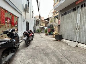 bán nr cách mạng tháng 8 46m2 2 tầng 3.7x 12 7.5 tỷ hòa hưng quận 10, tl.