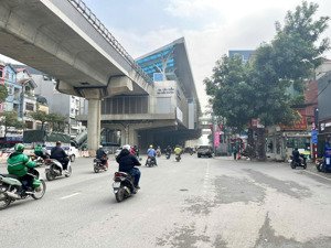 bán nhà ở, phố hồ tùng mậu - vf3 đỗ cửa - lô góc thoáng sáng - view triệu đô.