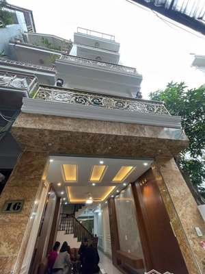 nhà dân xây phố vip- nguyễn văn cừ long biên cách ô tô 30m - nhà 5 tầng 5 phòng ngủ 50.4m