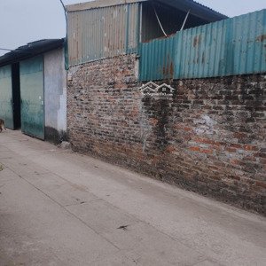 chính chủ bán 100m2 đất kẹt trong kdc,,cách đường chính 30m