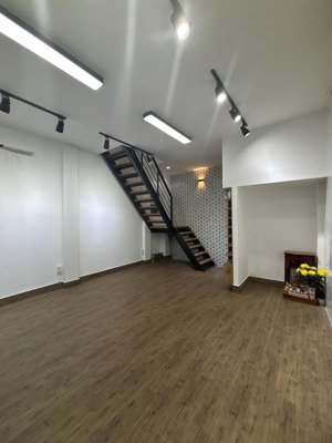 chưa tới 7tỷ cho căn nhà riêng 30.4m2 tại đường âu cơ, phường phú thọ, tp.hcm