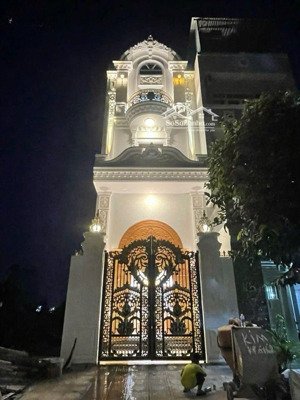 bán nhà mới đẹp hẻm xe hơi vào ở ngay quận 8 thành phố hồ chí minh