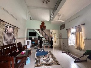 nhà quốc lộ 13 - 135m2 - ngang đẹp 9,7m - đối diện vạn phúc - dòng tiền 14tr/tháng - chỉ 6,4 tỷ