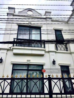 nhà mới 2 tầng oto võ dõng- tây nha trang. dt: 85m2 giá 3tỷ