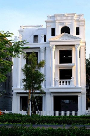 bán bt tinh hoa 2 lô 98 hướng tb đn, 221m2, xd 621.8m2 đẹp suất sắc view giữa vườn hoa lớn 85.6ty