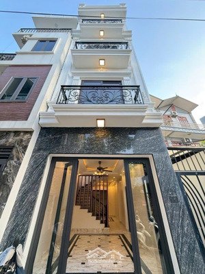 hot hot: 9 tỷ cho 1 căn 53m2 4 tầng 4 ngủ - thạch bàn - 3 thoáng vĩnh viễn - full nội thất.