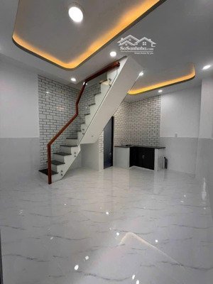 bán nhà mới hoàn thiện hẻm lê văn lương q7 dt :4x5 giá bán : 1ty300triệu tl cc vi bằng lh .huy