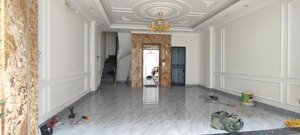 bán nhà hàng hiếm tại pvđ, xuân đỉnh sát metro số 6+2 dt45m, 7t, mt 5.3m, giá 18.5 tỷ, góc gara ôtô