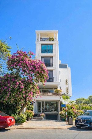 mặt tiền trương văn bang ,quận 2 ( 5x21 - hầm 6 tầng - giá : 34 tỷ )