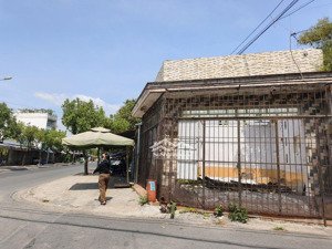 lô góc 2 mặt tiền kinh doanh song hành thị trấn hóc môn