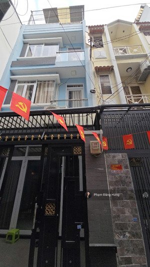 bán gấp giảm 1.5 tỷ, còn 9.3 tỷ, nhà phú nhuận hẻm oto, ra mt phan đình phùng 50m, 4,4x11m, 4 tầng