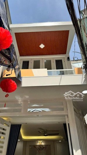 chính chủ cần bán nhà nguyên căn nở hậu 1 trệt 2 lầu 50m2 khu phố ẩm thực phan xích long pn