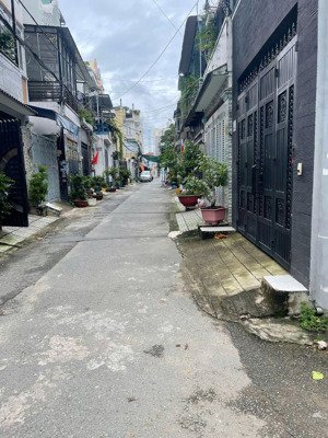 nhà hẻm trần thị năm xe tải , phường trung mỹ tây, quận 12 ,135m2 , 2 tầng , 4 pn , giá 8 tỷ