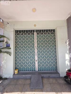 BÁN NHÀ 2 TẦNG 1 TUM – 2 MẶT TIỀN GẦN BIỂN TÔ HIỆU, NHA TRANG