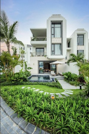 bán biệt thự hạng sang đẹp xuất sắc tại grand bay halong villas