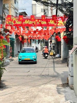 bán nhà hẻm 2 ôtô chu văn an- 3 tầng- 3wc ( có pn ở trệt )