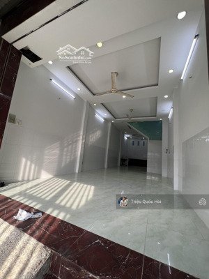 bán nhà trần hưng đạo 50m2(3,7 x 14) 4tầng hxh 5m giá 9.5tỷ khu vực kinh doanh sầm uất giáp q1.