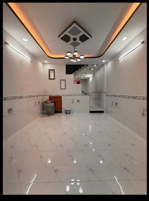 * tân phú. 1/ cao văn ngọc. 56 m2. 2 tầng. nở hậu 5.1m. 3 pn. nhỉnh 6 tỏi.