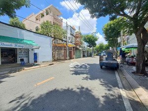 bán nhà: đường bình trị đông. hl2. lê văn quới. p-b.trị đông quận bình tân--dt: 7 x 14 giá 6.5 tỷ