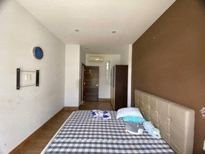 nhà tân bình sát q10 - xe hơi thông - 4 tầng btct - 10 tỷ thương lượng