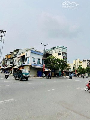 gấp rất gấp bán nhà đường phan văn hớn, 11,7 tỷ, 170m2, chính chủ giá tốt