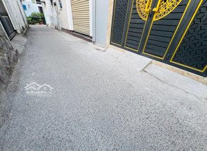 hàng hiếm, chỉ hơn 2 tỷ nhà hẻm 1/ thông quang trung, 2 tầng, 1pn, 2 wc, p.khách