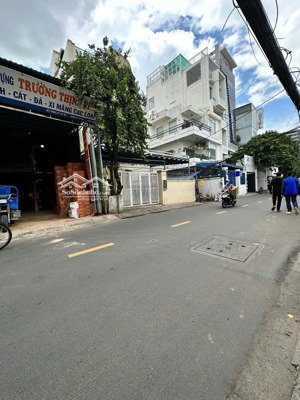 siêu phẩm ngang lớn 12m mt nguyễn trọng tuyển, tân bình, dt 11.8x19.5m, 2 tầng, hđt 130tr, 36,5 tỷ