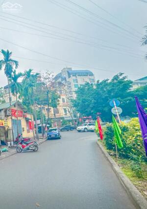 BÁN NHÀ MẶT PHỐ ĐẶNG THÙY TRÂM CẦU GIẤY - 15M MẶT TIỀN - 135M2 - 79 TỶ - KINH DOANH ĐỈNH