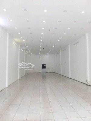 nhà mặt tiền cho thuê đường nguyễn văn cừ