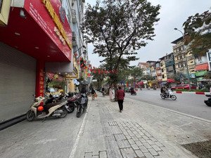 dành cho khách sành mua nhà, bán nhà mặt phố đào tấn - lotte 38m2*6t, không qh, vỉa hè 6m, dt sẵn