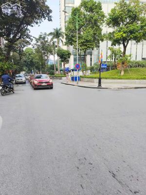 BÁN GẤP NHÀ CỬA BẮC PHỐ VIP BA ĐÌNH GIÁP RANH HOÀN KIẾM CÁCH PHỐ 30M. 9,85 TỶ