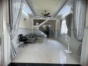 bán nhà ở ngay 99m 2 tầng 3pn,shr ,hc đủ ,ô tô ngủ trong nhà, khu cnc , long trường ,thủ đức, 56t/m