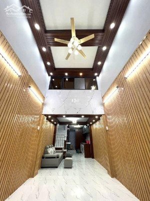 nhà mới ở ngay 32m2 4 tầng trệt, lửng, 2 lầu, 4pn. ngay dương đình nghệ, 3/2 q11. 5,68 tỷ